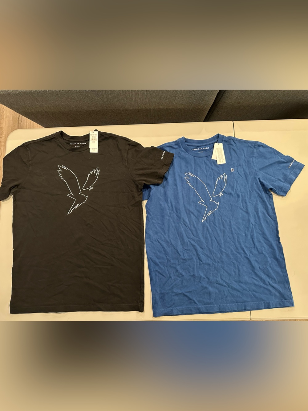 American Eagle Outfitters men’s xs nwt 2 shirts